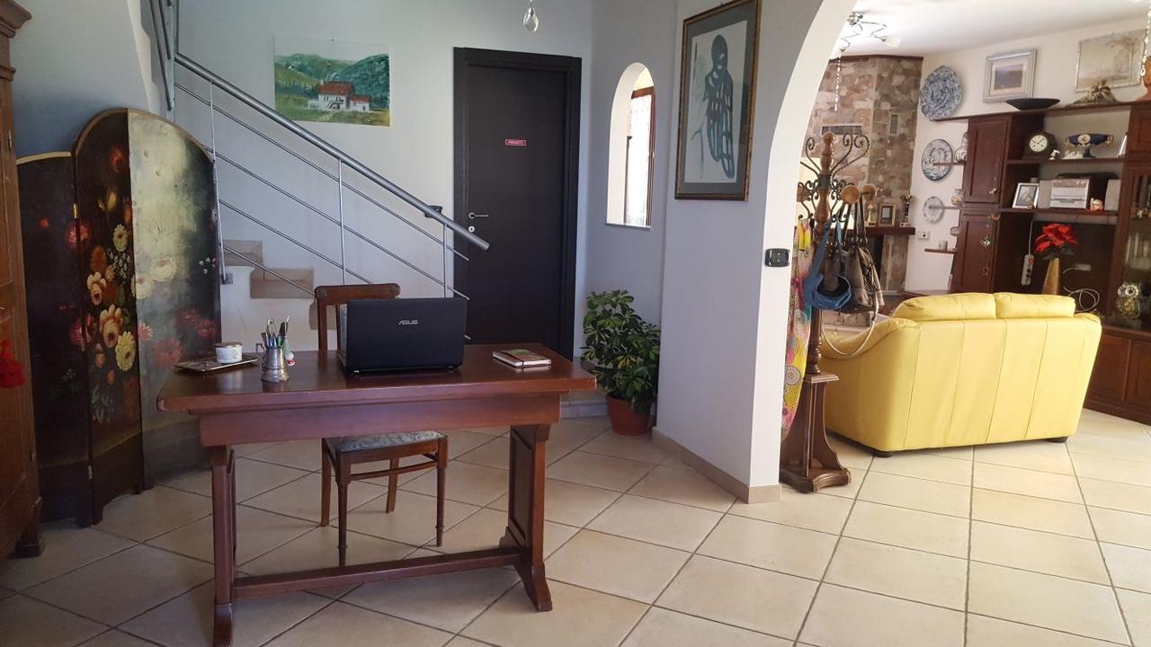 B&B La Taverna Degli Angeli Vezzi Portio Экстерьер фото