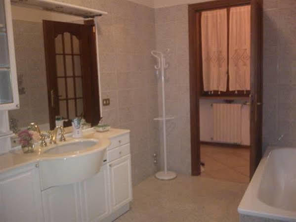 B&B La Taverna Degli Angeli Vezzi Portio Экстерьер фото